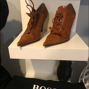 Hugo Boss suede heels